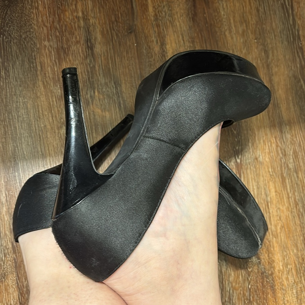 Women’s Gently Used Worn Elegant Black Platform Heels 9 Feet IYKYK